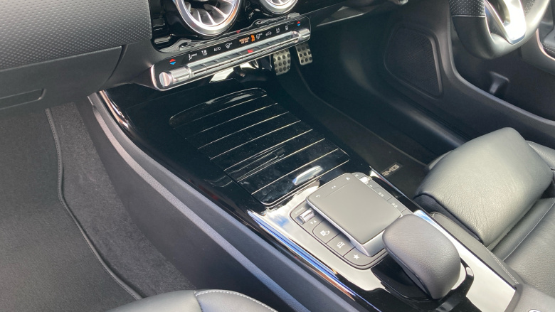 Mercedes-Benz CLA 250e AMG Line Premium 4dr Tip Auto Saloon